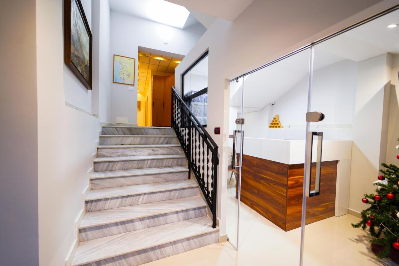 Sr99 Hotel تيرانا المظهر الخارجي الصورة