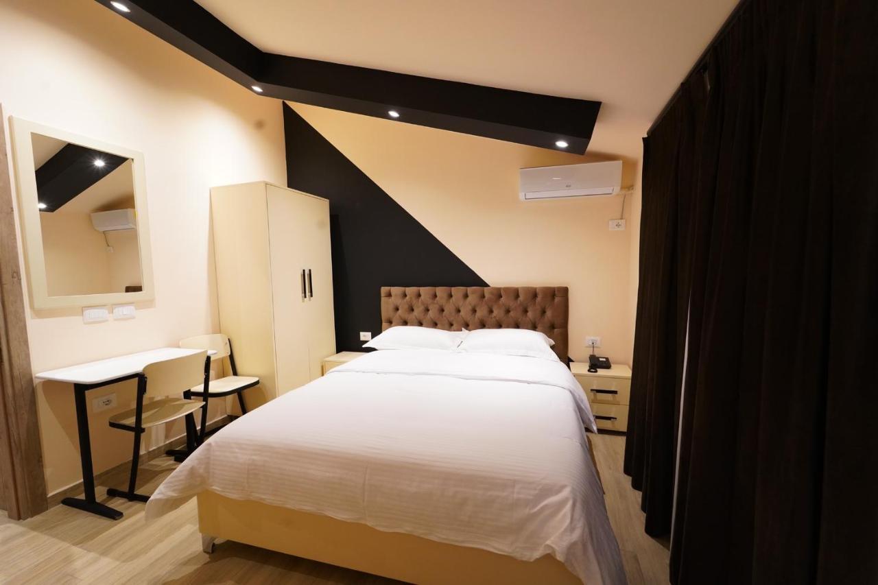 Sr99 Hotel تيرانا المظهر الخارجي الصورة