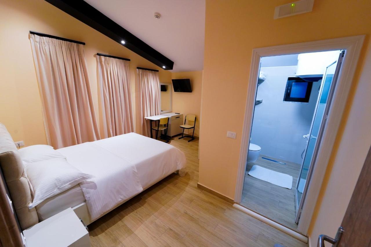 Sr99 Hotel تيرانا المظهر الخارجي الصورة