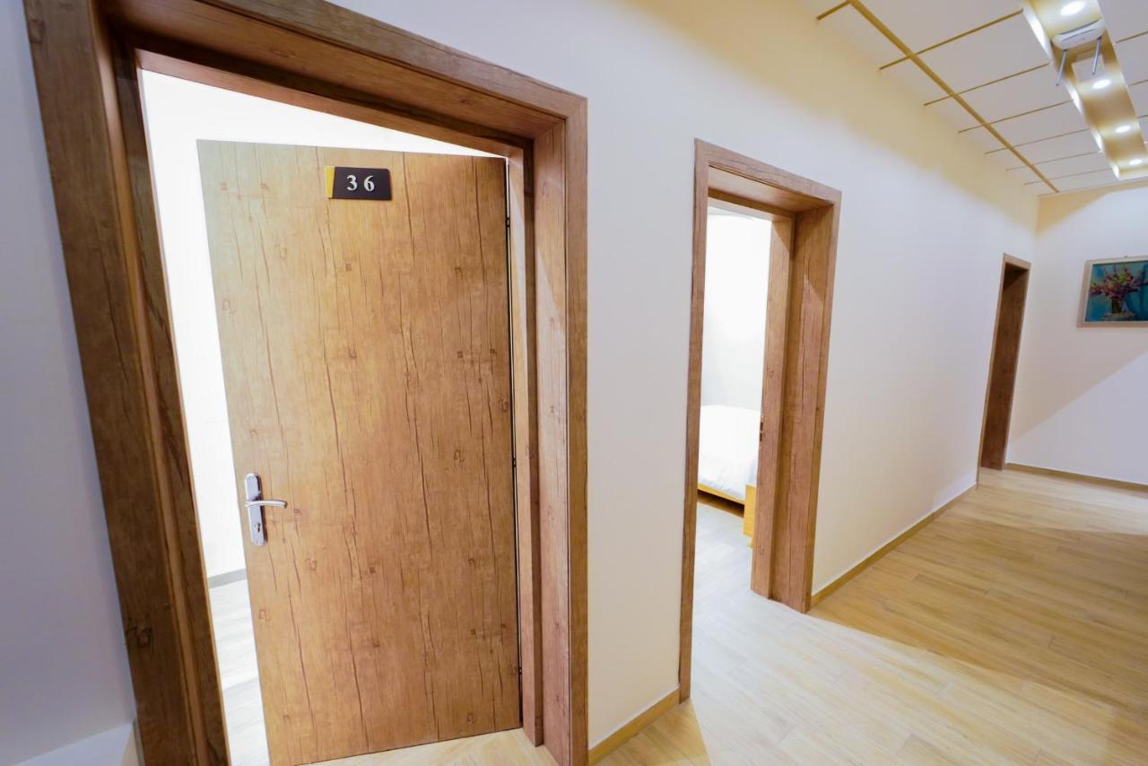 Sr99 Hotel تيرانا المظهر الخارجي الصورة